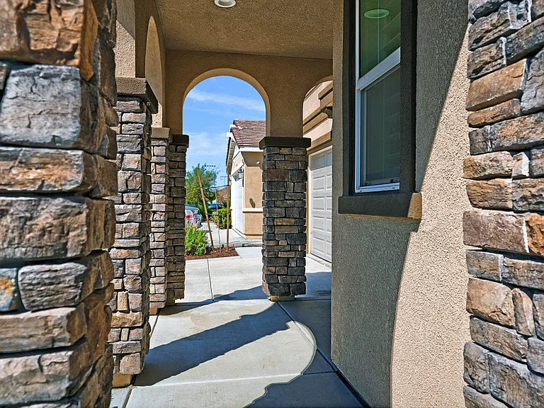 28378 Blackjack Dr — Photo 4