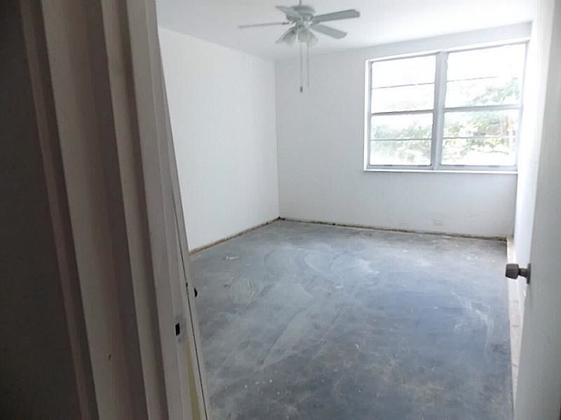 1st image of 3 Island Ave APT 4L