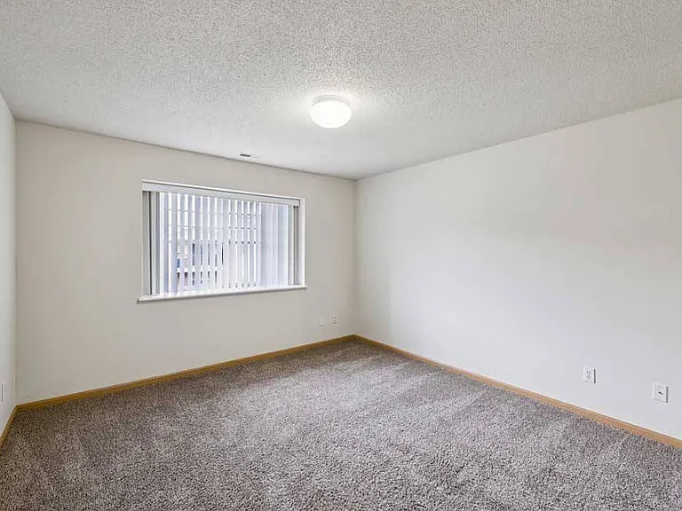 Northbrook Apartments — Photo 223