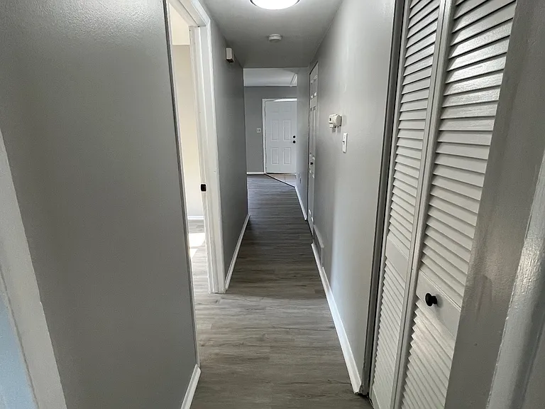 20836 Woodward St — Photo 6