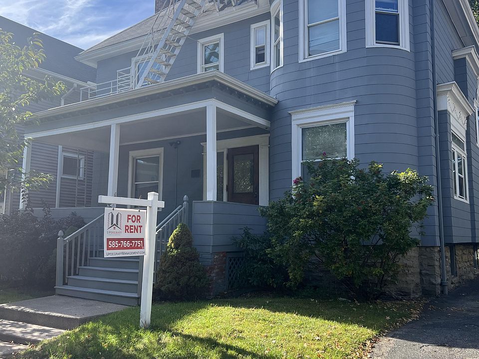 1st image of 521 Oxford St #3