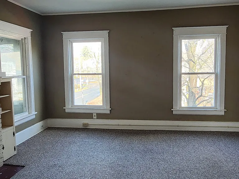 46 Lagrange Ave — Photo 6