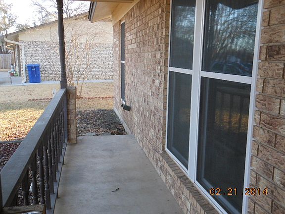 5th image of 1111 Rhonda Lee St