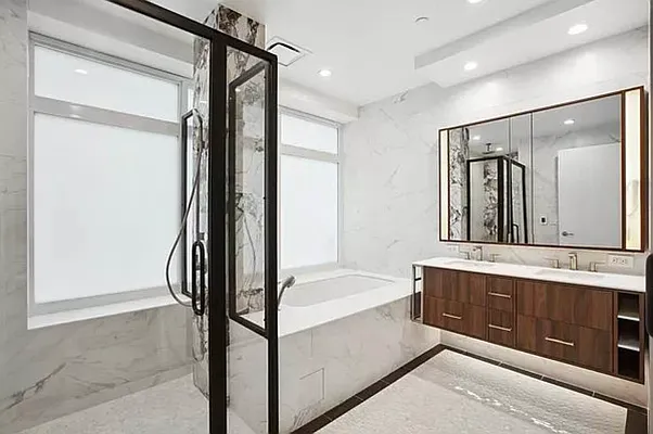 Rented by Oxford Property Group | media 9