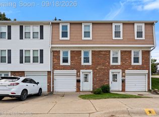 37682 Charter Oaks Blvd, Clinton Township, MI 48036