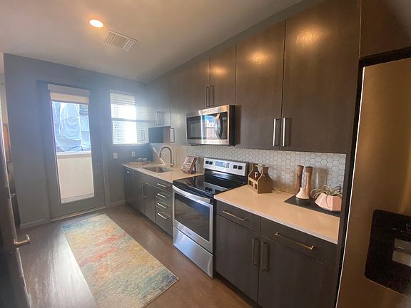2nd image of 2426 Glenarm Pl