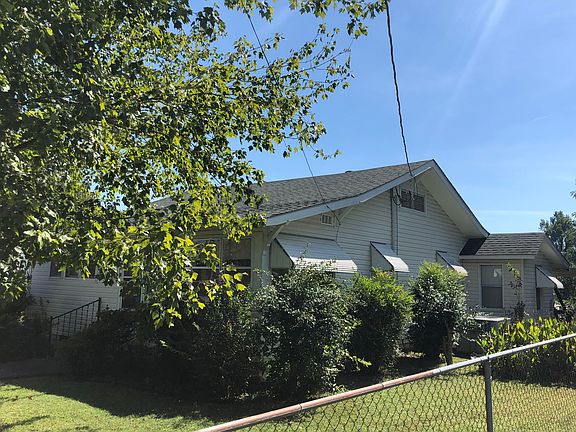 5th image of 208 Thompson Dr