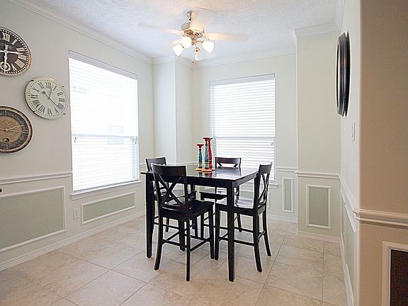 Breakfast nook located just off the kitchen.