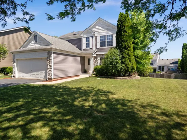 345 Mayfair Ln, South Elgin, IL 60177