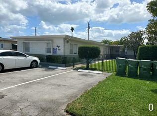 704 NE 5th St #4, Hallandale, FL 33009