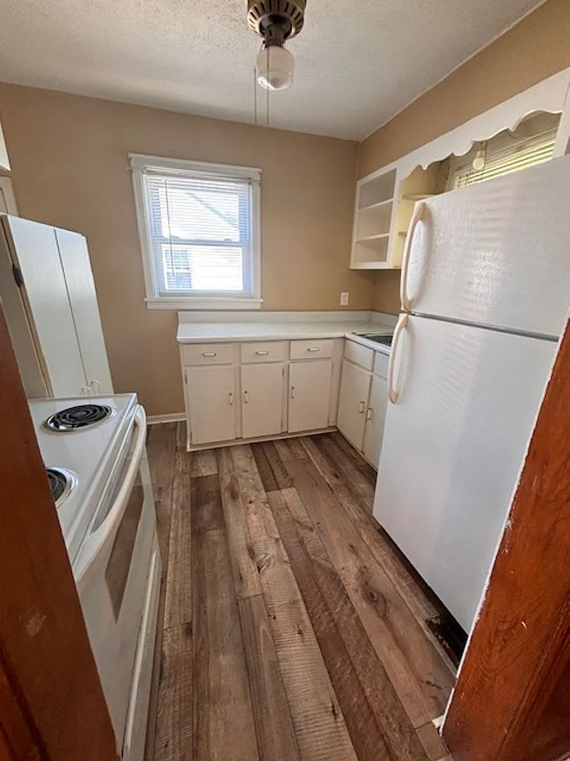 213 Sycamore Street — Photo 3