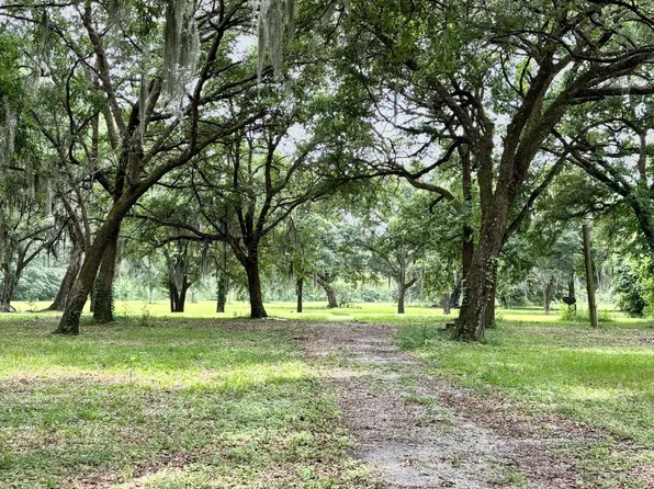 1118 Bayou Portage Rd, Saint Martinville, LA 70582