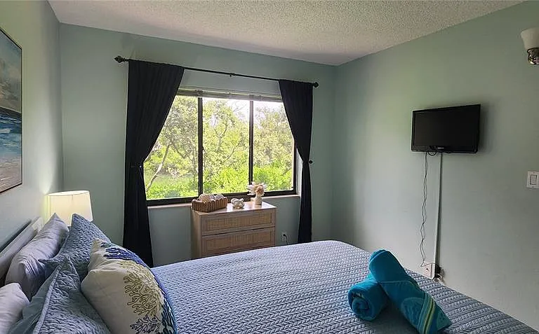 1515 Pinellas Bayway S #62 — Photo 38
