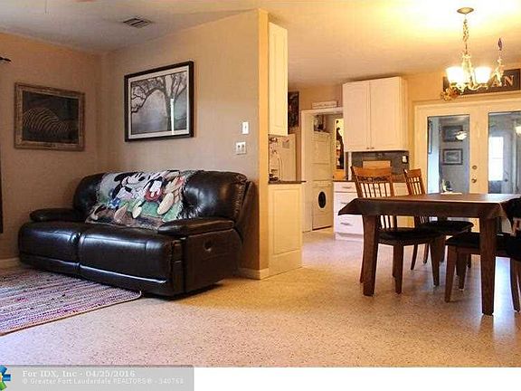 3rd image of 728 NE 23rd Dr