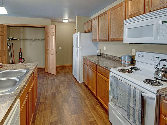 3rd image of 3332 28th St W #B208