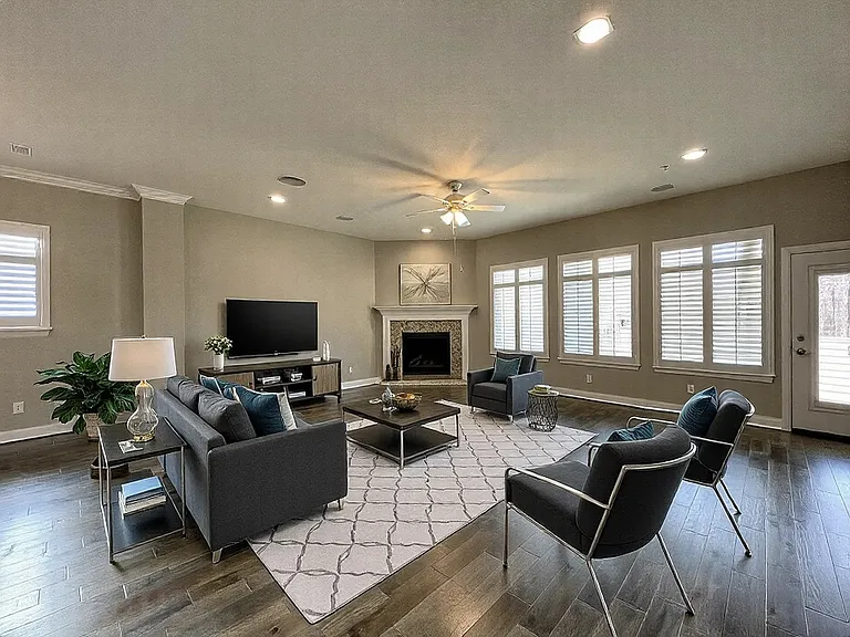 1400 Daisy Corner Dr — Photo 6