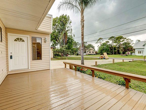 4th image of 5912 Bamboo Dr