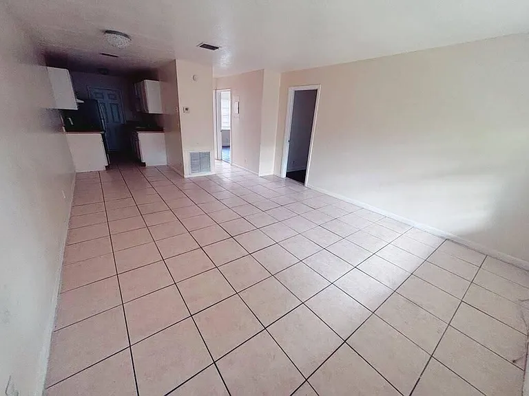 2620 Riverland Dr #1-2 — Photo 1