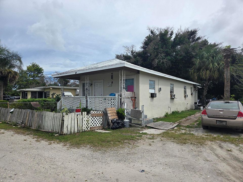 1st image of 918 N 10TH Street