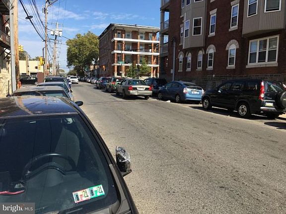 4th image of 215 S 51st St