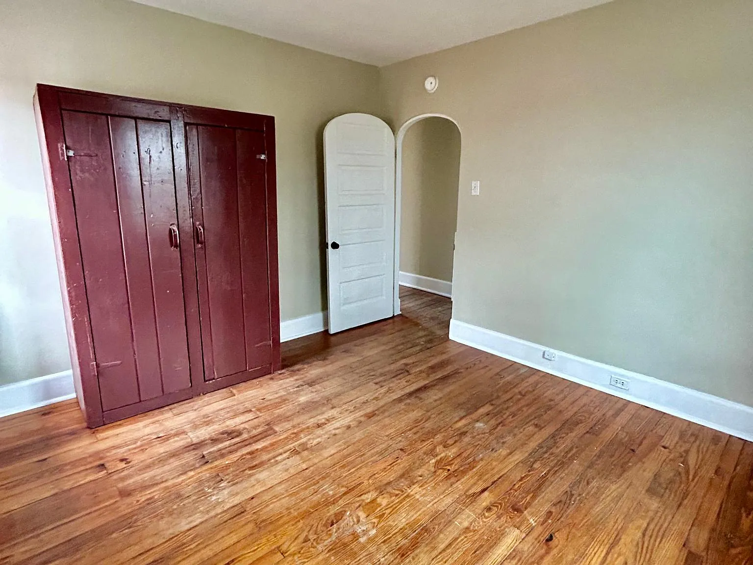 4 bed, 1924 sqft, $2,050 — Photo 3