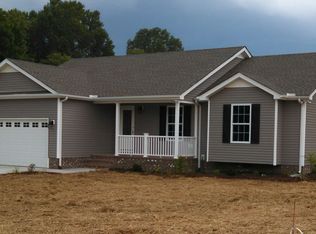 208 Arrowhead Dr, McMinnville, TN 37110