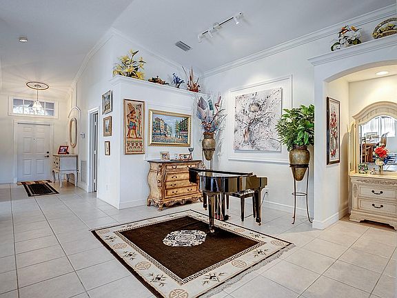 5th image of 8190 Florenza Dr