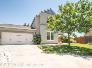 6983 E Saginaw Way, Fresno, CA 93727