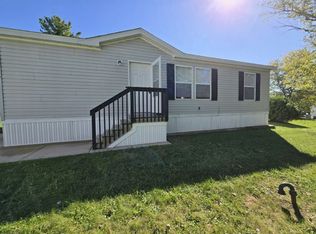 55 Hollywood Dr #235, Madison, WI 53713