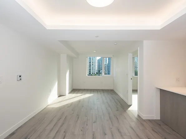 1107 Richards St, Vancouver, BC