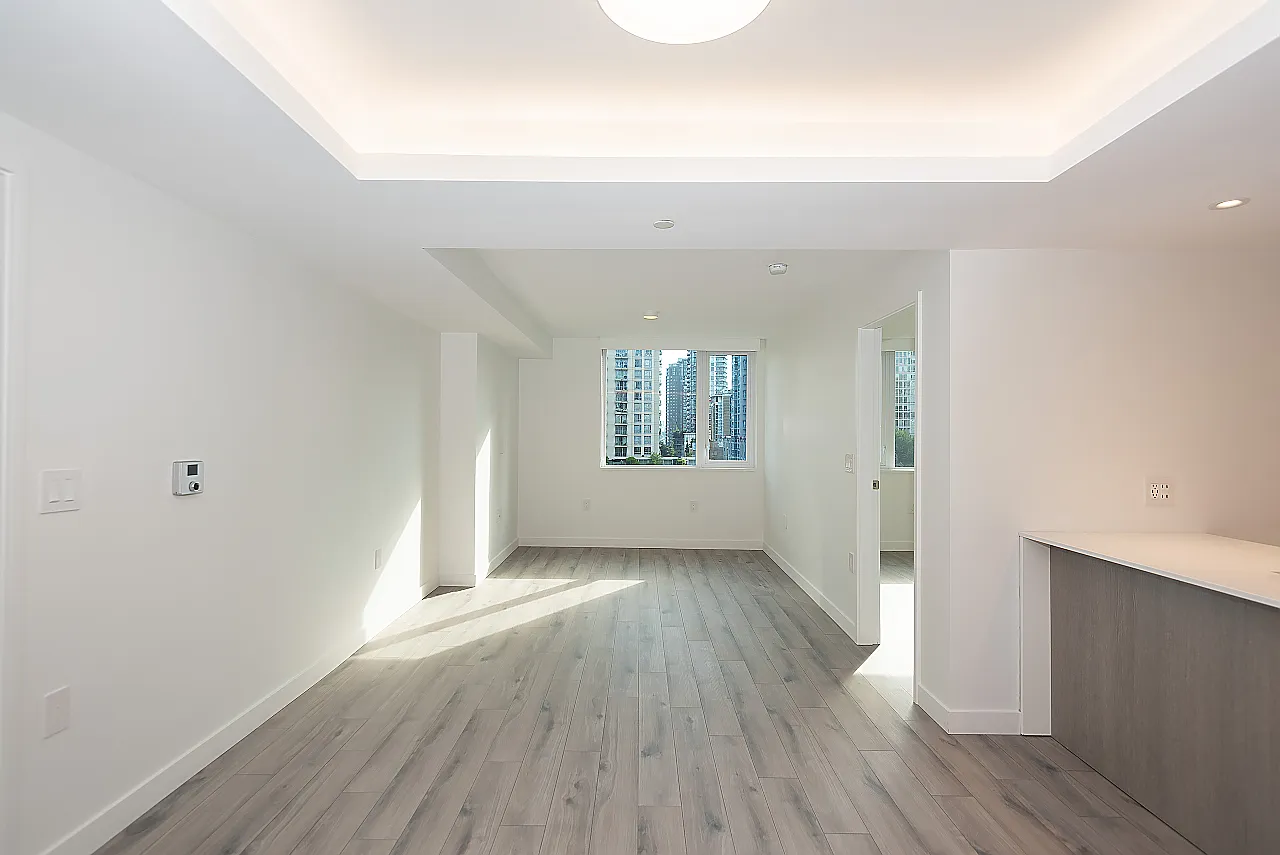 1107 Richards St #611 photo 1