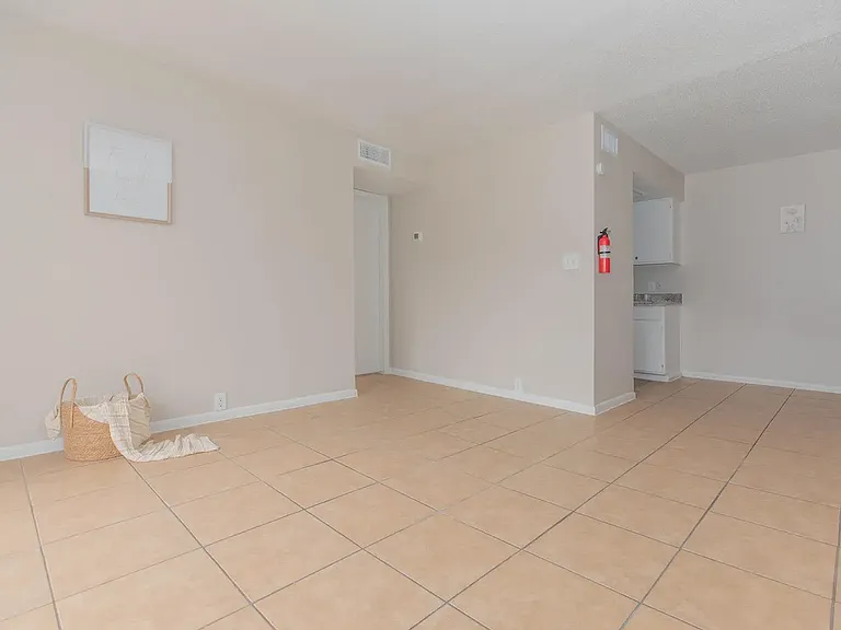 Southern Oaks Apartments — Photo 50