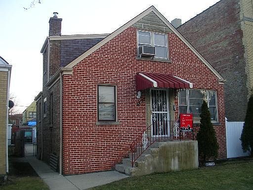1st image of 4837 W Medill Ave