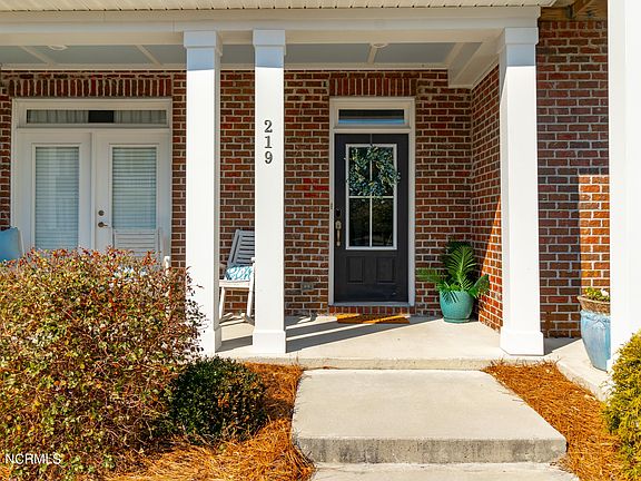3rd image of 219 Shearwater Lane