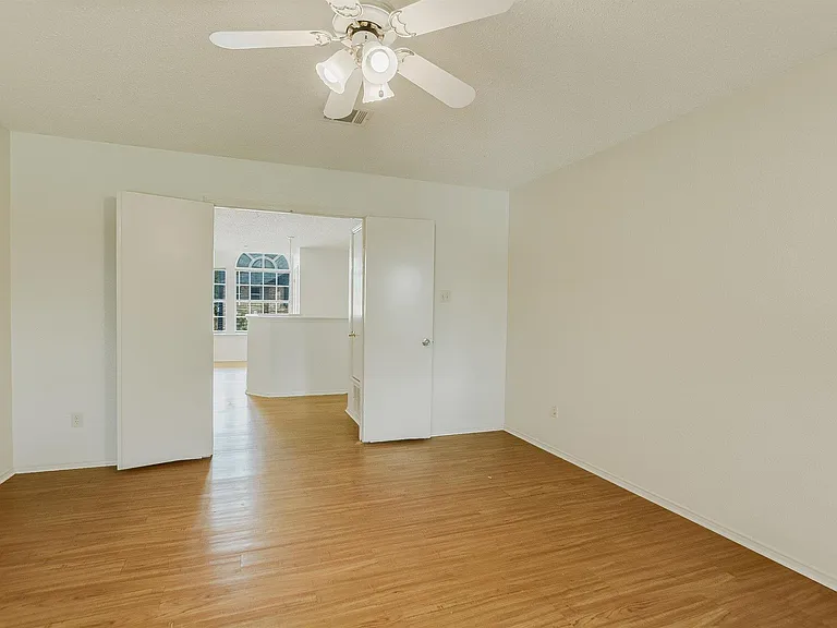 13917 Maricella Ln — Photo 12