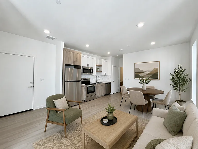 Greenwich Ave Apartments — Photo 17