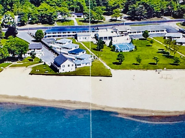 6024 Port Austin Rd #4, Caseville, MI 48725