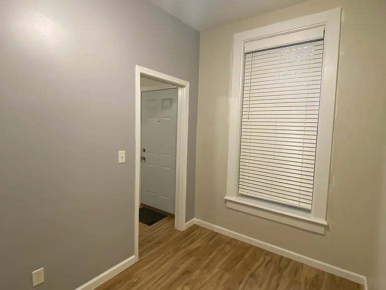 1348 N Paulina St #1R — Photo 3