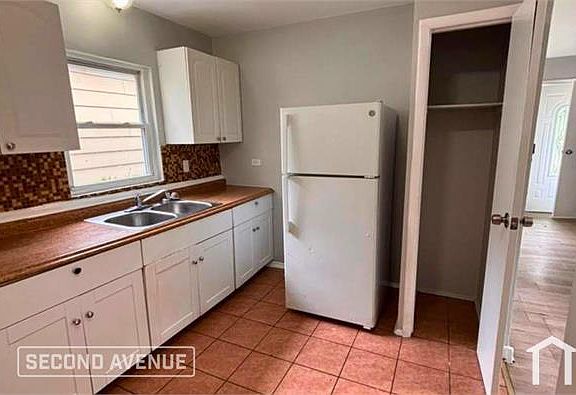 5th image of 1211 W 110th St