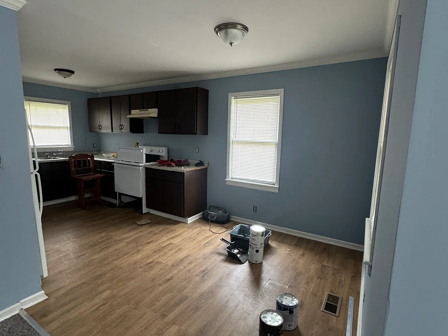 3 bed, 1.0 bath, 1020 sqft, $1,250 — Photo 3