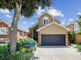 2365 Grand Ravine Dr, Oakville, ON L6H 6A8