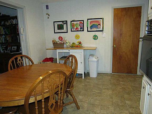 4th image of 202 Merrymaid Dr