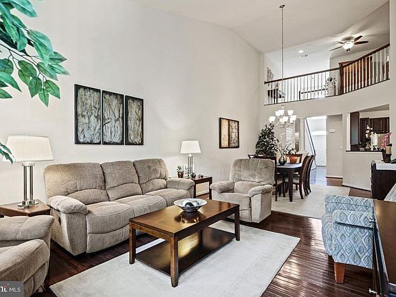 5th image of 8556 Dina Ln #41