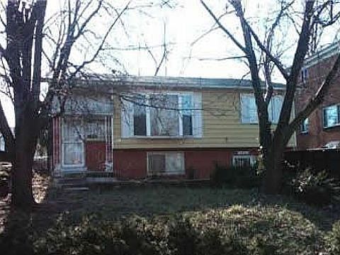 2nd image of 4413 G St SE