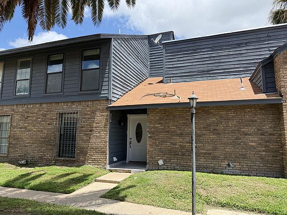 2nd image of 201 Del Mar Blvd Unit 107