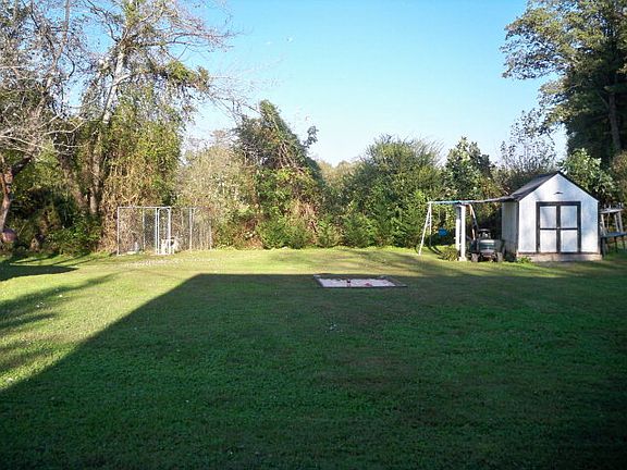 4th image of 1536 Rock Creek Rd