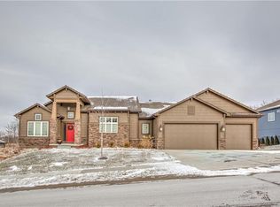 5894 National Dr, Parkville, MO 64152