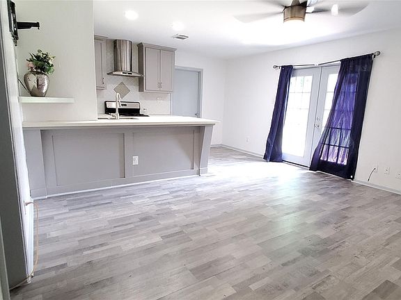 3rd image of 5431 Canterway Dr