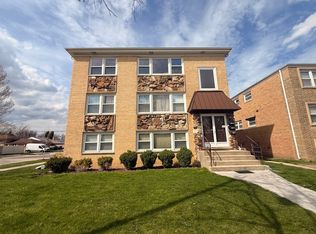 4220 Oakton St #2, Skokie, IL 60076