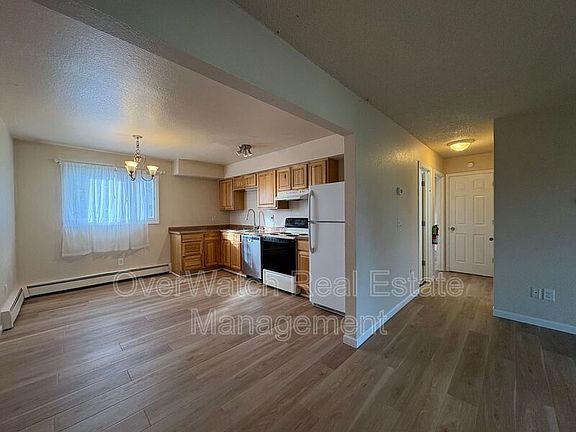 3rd image of 827 E 11th Ave APT 6